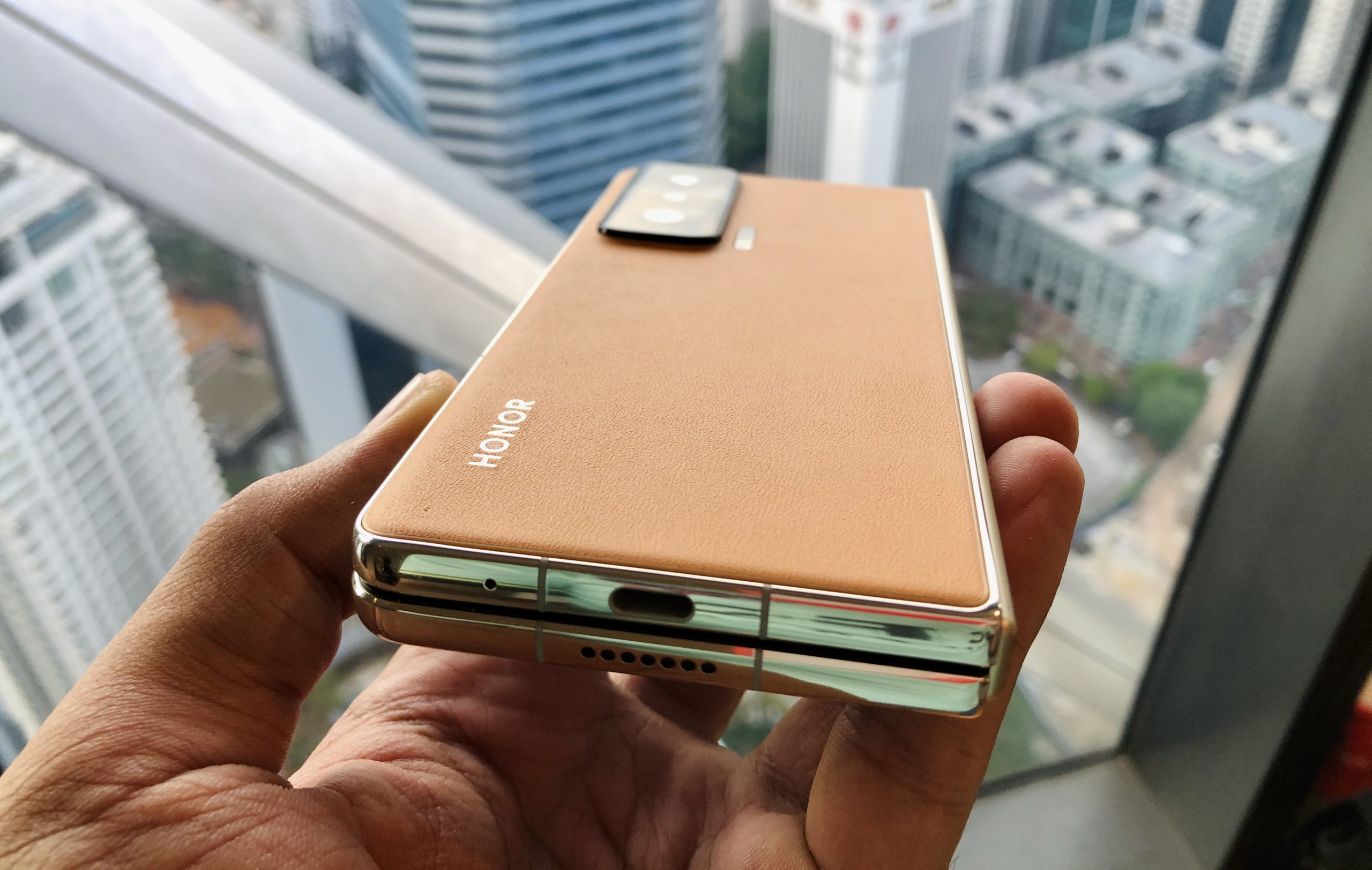 Pandangan Pertama Honor Magic V - Telefon Pintar Foldable pertama dengan Snapdragon 8 Gen 1 27