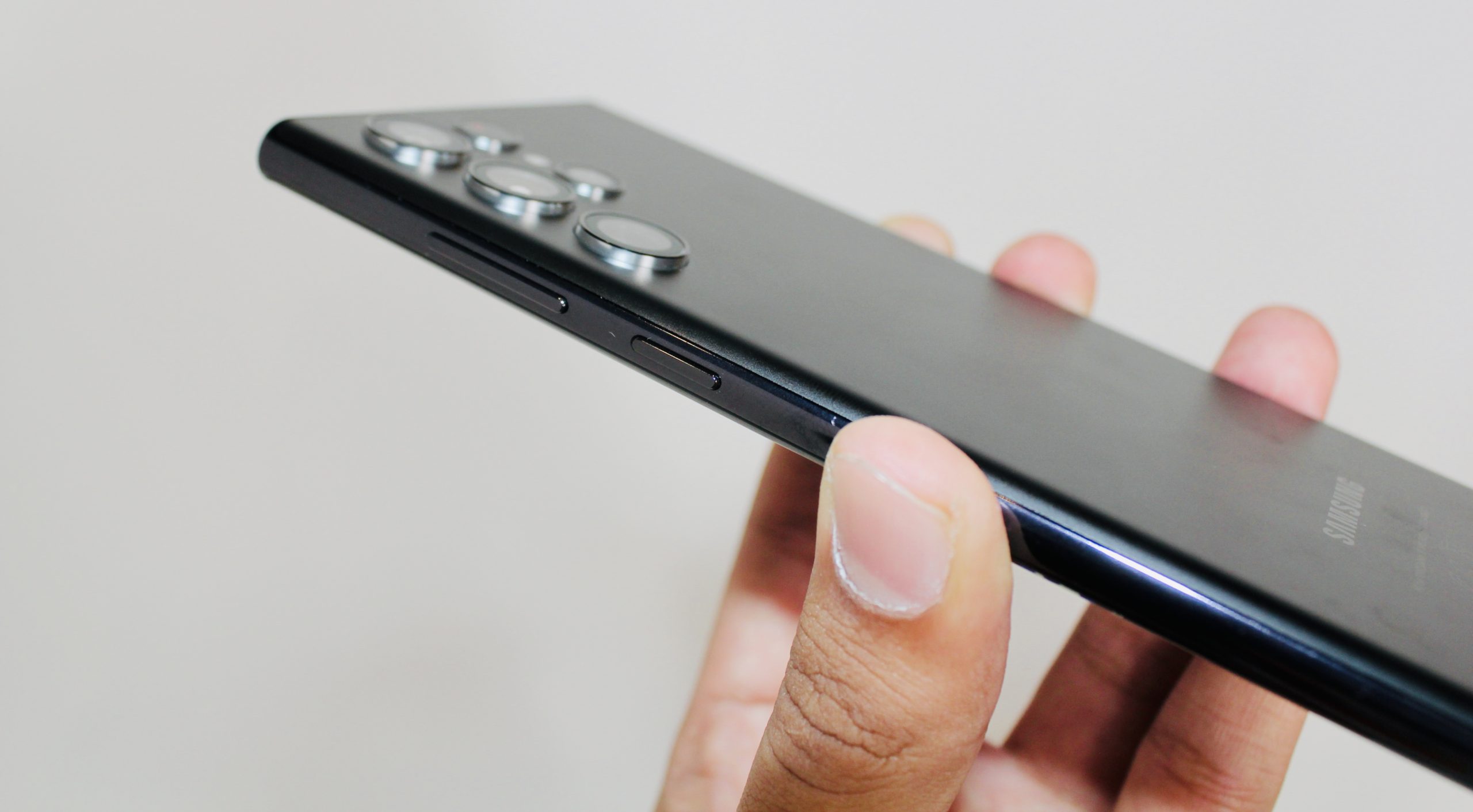 Pandang Pertama Samsung Galaxy S22 Ultra - Kembalinya Legasi Galaxy Note 32