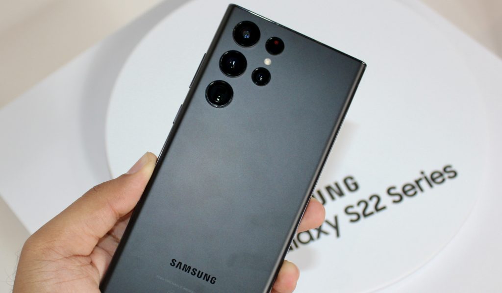 Pandang Pertama Samsung Galaxy S22 Ultra - Kembalinya Legasi Galaxy Note 1