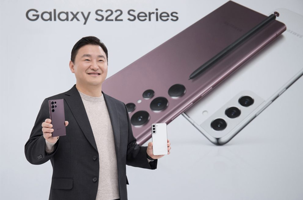 Pandang Pertama Samsung Galaxy S22 Ultra - Kembalinya Legasi Galaxy Note 23