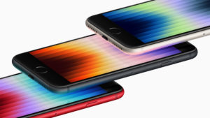 Apple iPhone SE (2022) kini rasmi pada harga dari RM 2,099 2