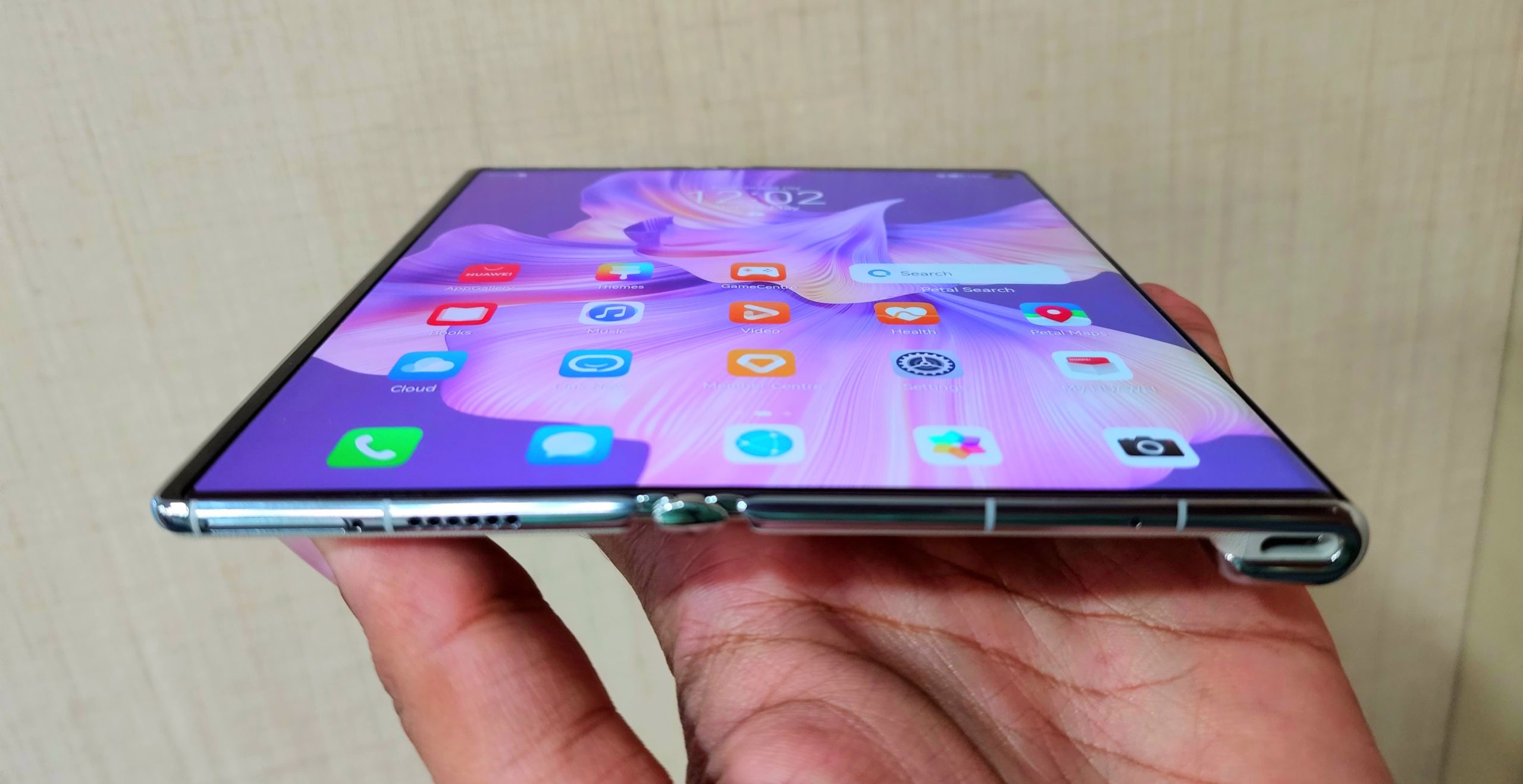 Telefon pintar foldable HUAWEI Mate Xs 2 kini rasmi di Malaysia dengan cip Snapdragon 888 4G pada harga RM 7,999 22