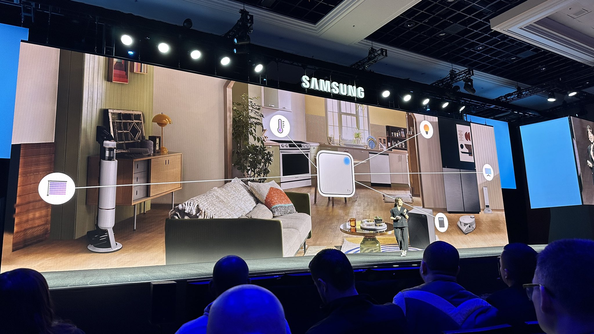 Samsung SmartThings Station - Hab Produk Rumah Pintar dengan sokongan pengecasan tanpa wayar 10