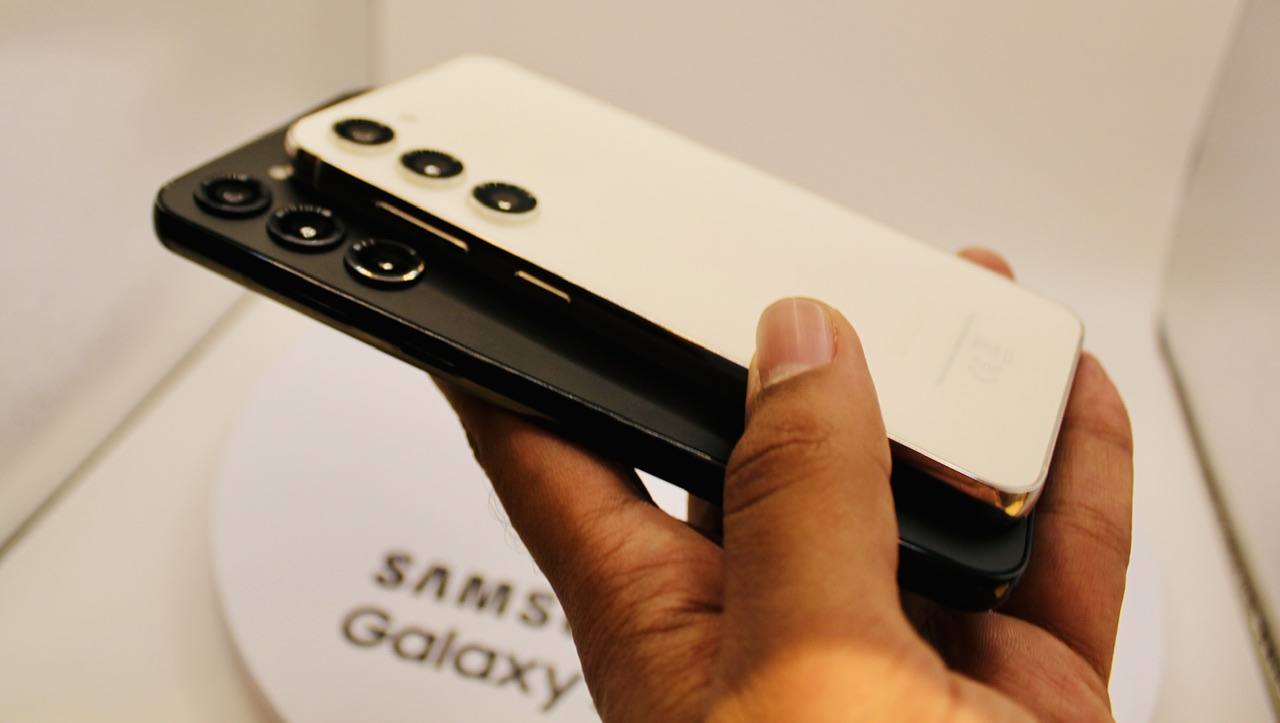 Samsung Galaxy S23 dan Galaxy S23+ kini rasmi dengan reka bentuk baharu dan cip Snapdragon 8 Gen 2 for Galaxy - dari RM 3,899 14