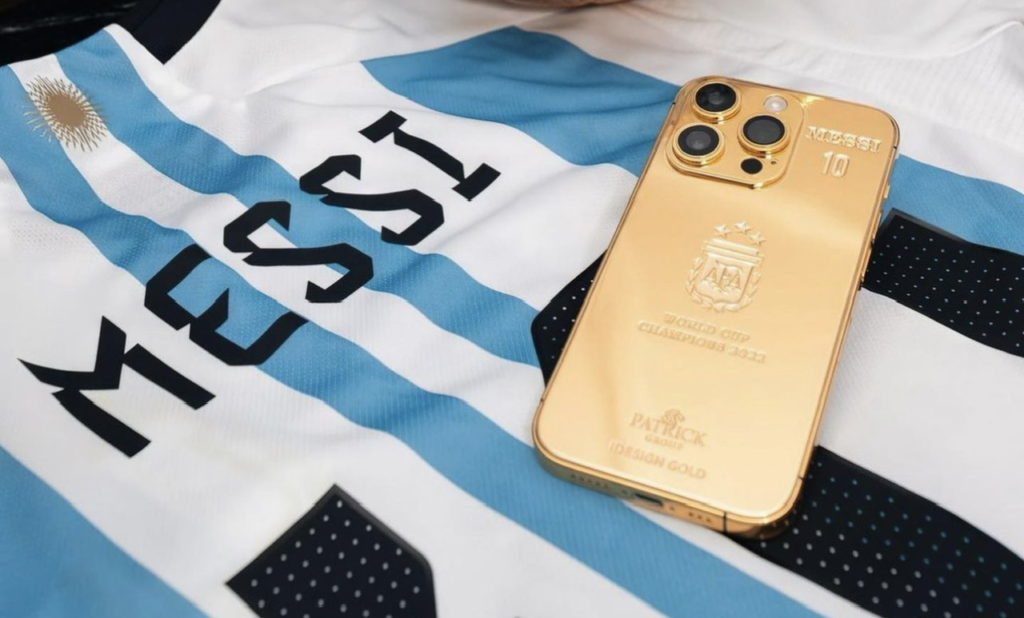 Lionel Messi hadiahkan 35 unit Apple iPhone 14 Pro direka khas kepada staf dan pemain skuad Piala Dunia Argentina 1