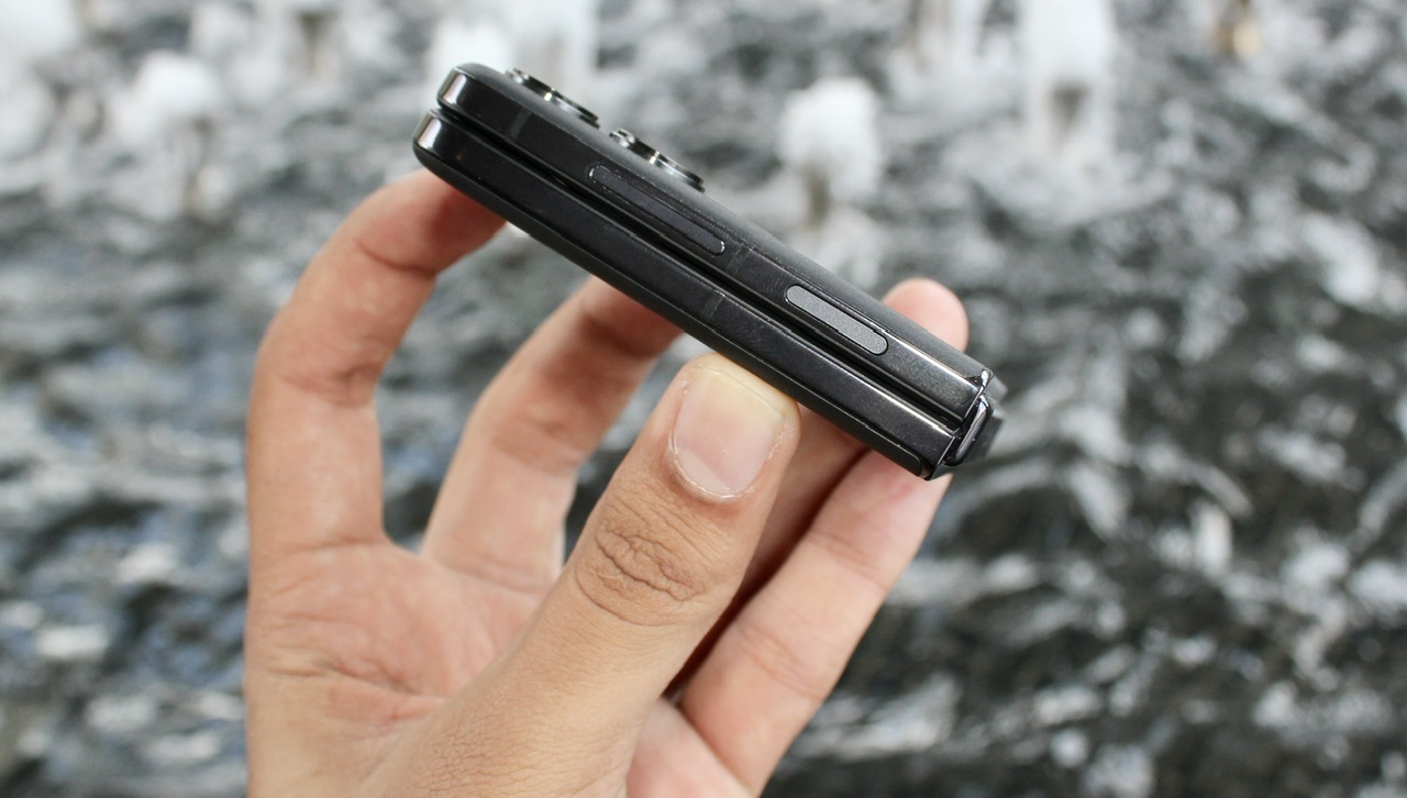 ULASAN : OPPO Find N2 Flip - Telefon Pintar Flip dengan lekukan minima dan bateri tahan lebih lama 2