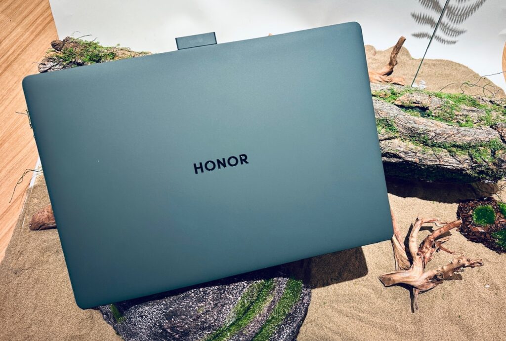 HONOR sapu 39 anugerah 'Best of IFA' untuk Magic V3, MagicBook Art 14 dan MagicPad 2 7