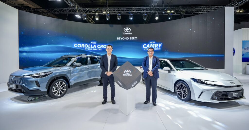 Toyota Corolla Cross 2025 dan Camry 2025 dilancarkan di KLIMS 2024 3