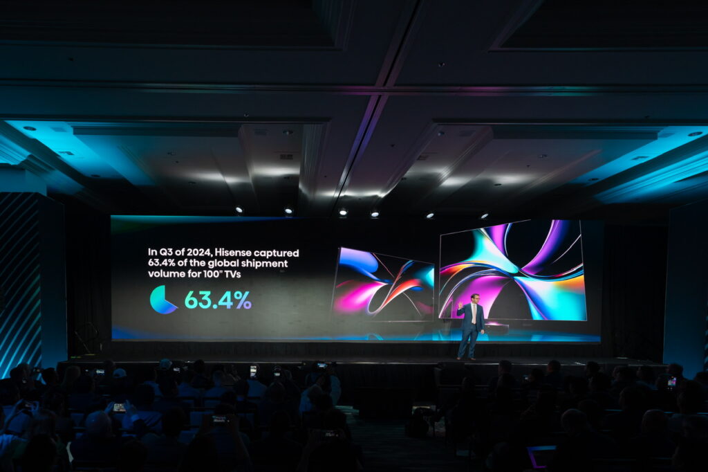 CES 2025 : Hisense lancar TV LED TriChroma 116" pertama dunia dan TV MicroLED 136" 3