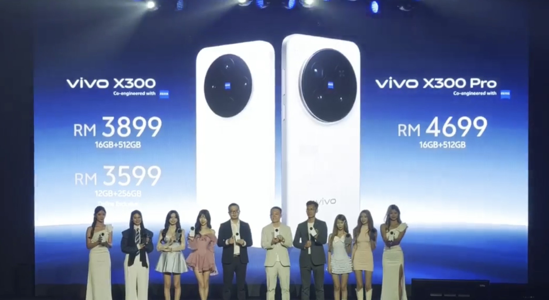 vivo X300 Pro dan X300 kini rasmi di Malaysia pada harga dari RM 3,599 6 vivo X300 Pro dan X300 kini rasmi di Malaysia pada harga dari RM 3,599 6