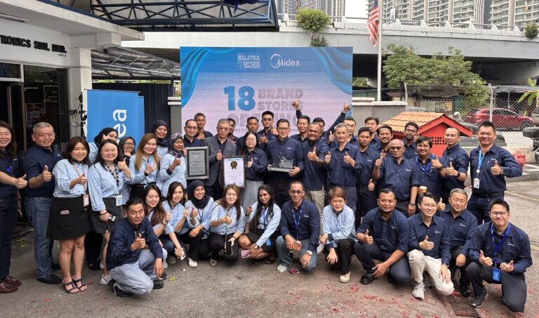 Midea catat nama didalam Malaysia Book of Records dengan Pelancaran Serentak 18 Kedai Jenama Midea 1