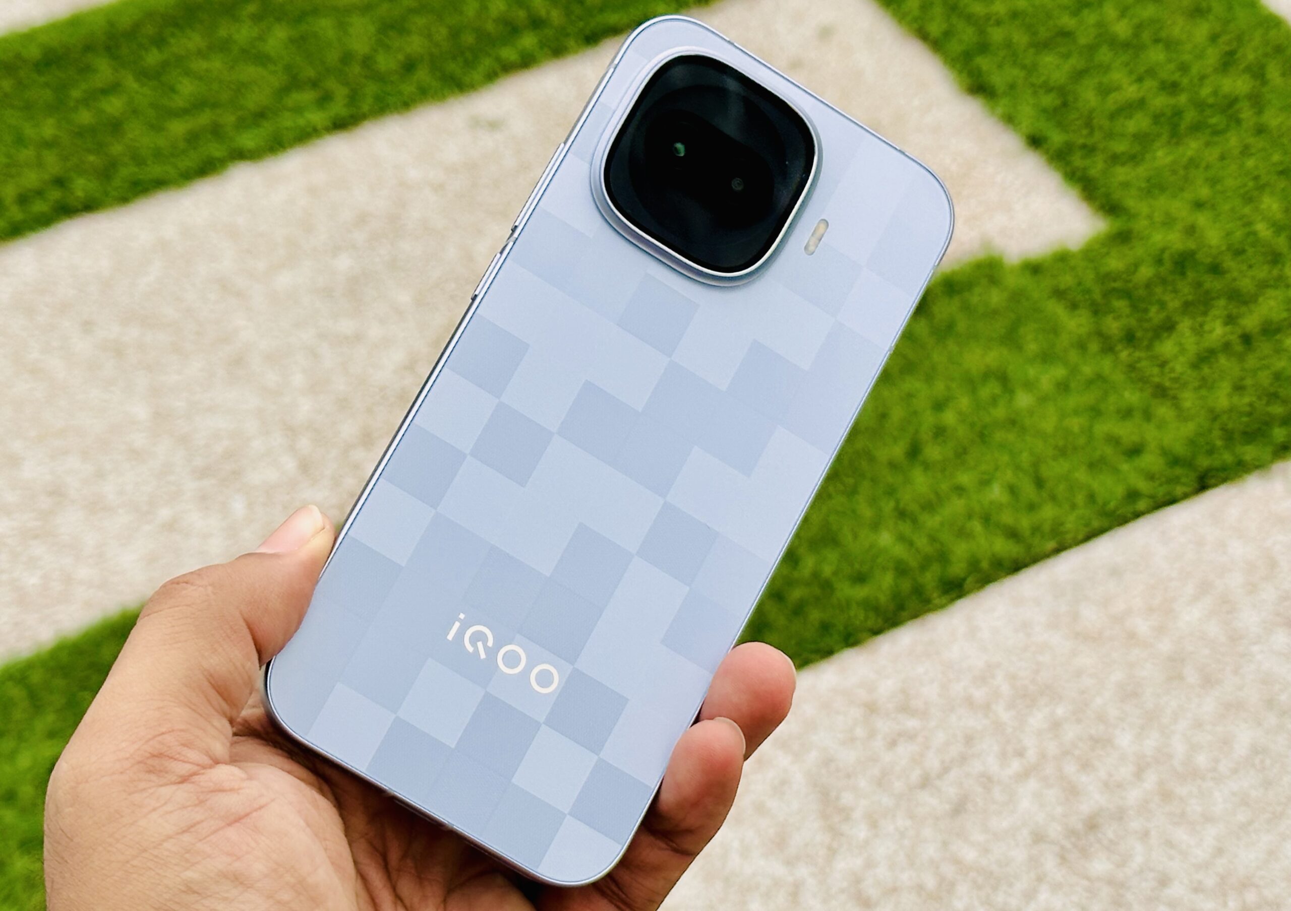 ULASAN : iQOO 15R - RM2,499 Untuk Spesifikasi Gila Macam Ni? 2 iQOO 15R Malaysia