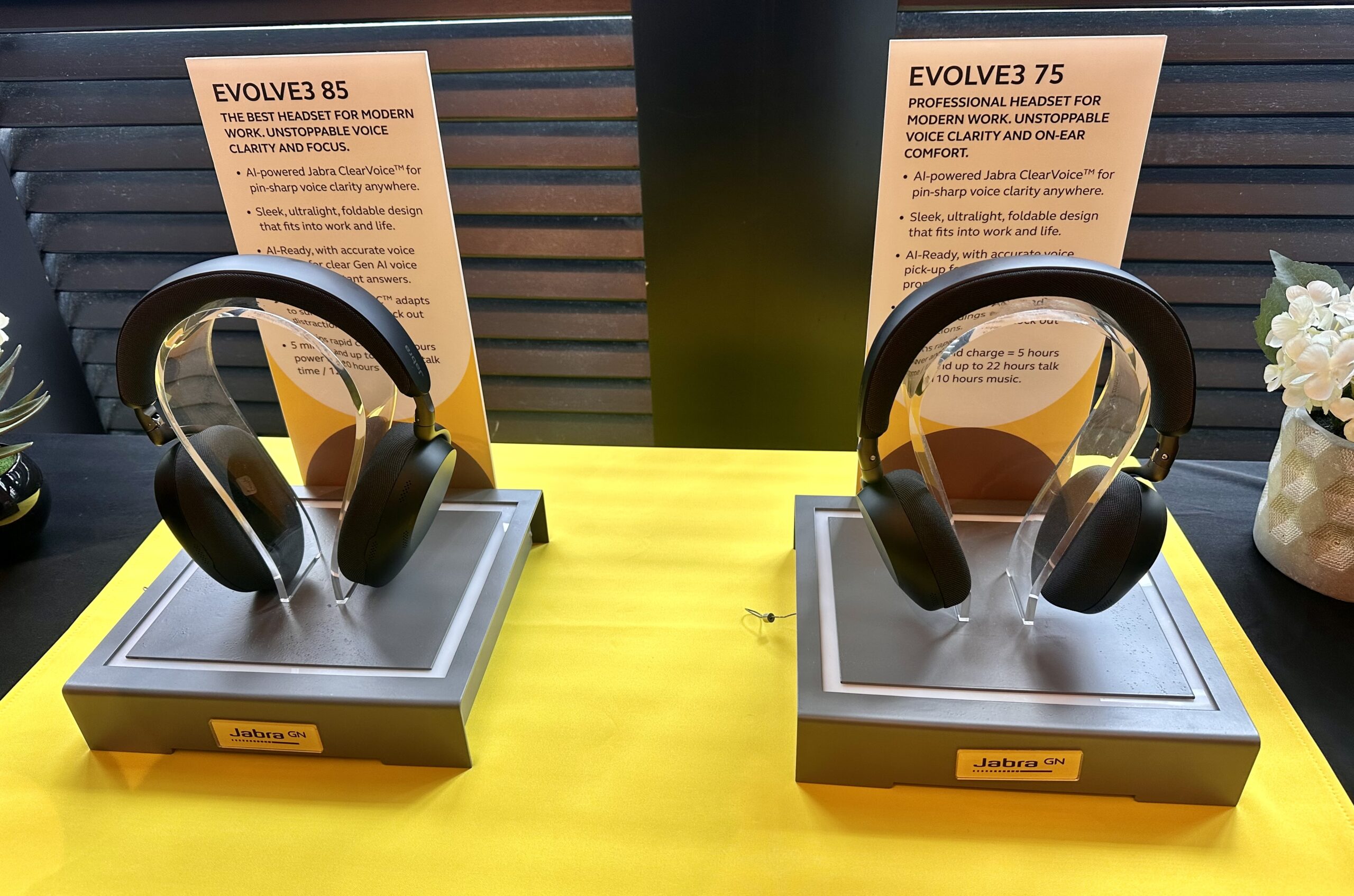 Jabra Evolve3 75, Evolve3 85 dan PanaCast Room Kit kini rasmi di Malaysia 2 Jabra Evolve3 75, Evolve3 85 dan PanaCast Room Kit kini rasmi di Malaysia 2