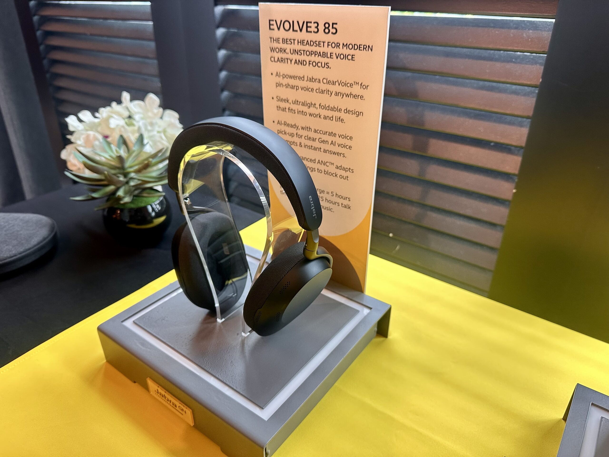 Jabra Evolve3 75, Evolve3 85 dan PanaCast Room Kit kini rasmi di Malaysia 3 Jabra Evolve3 75, Evolve3 85 dan PanaCast Room Kit kini rasmi di Malaysia 3