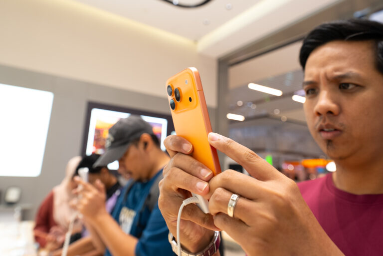 HONOR 600 Series mula dijual secara rasmi - stor penuh dengan pengunjung 7