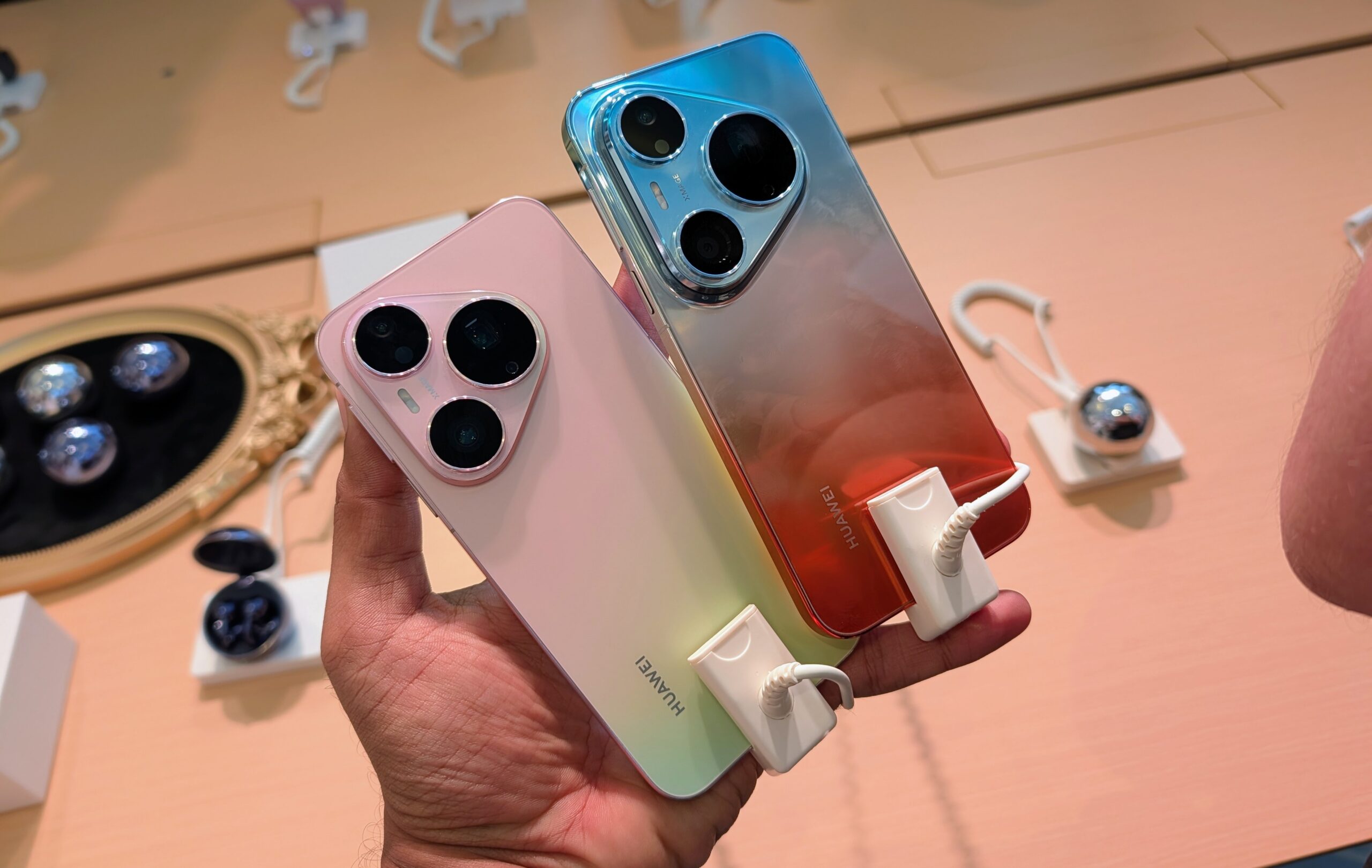 HUAWEI Pura90s Series kini rasmi - mentakrifkan semula sempadan fotografi mudah alih dengan teknologi pengimejan termaju dan reka bentuk baharu 3 HUAWEI Pura90s Series kini rasmi - mentakrifkan semula sempadan fotografi mudah alih dengan teknologi pengimejan termaju dan reka bentuk baharu 3