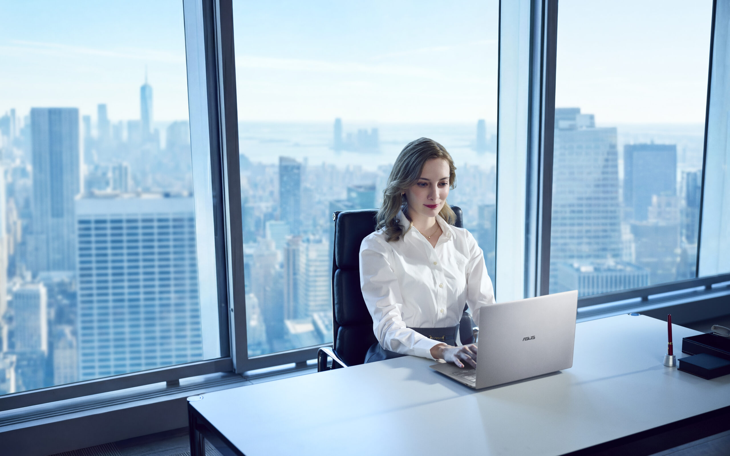 ASUS ExpertBook Ultra Dilancarkan Di Malaysia – Laptop Perniagaan AI Seberat 0.99kg Dengan Prestasi Sehingga 50W 5 ASUS ExpertBook Ultra Dilancarkan Di Malaysia – Laptop Perniagaan AI Seberat 0.99kg Dengan Prestasi Sehingga 50W 5