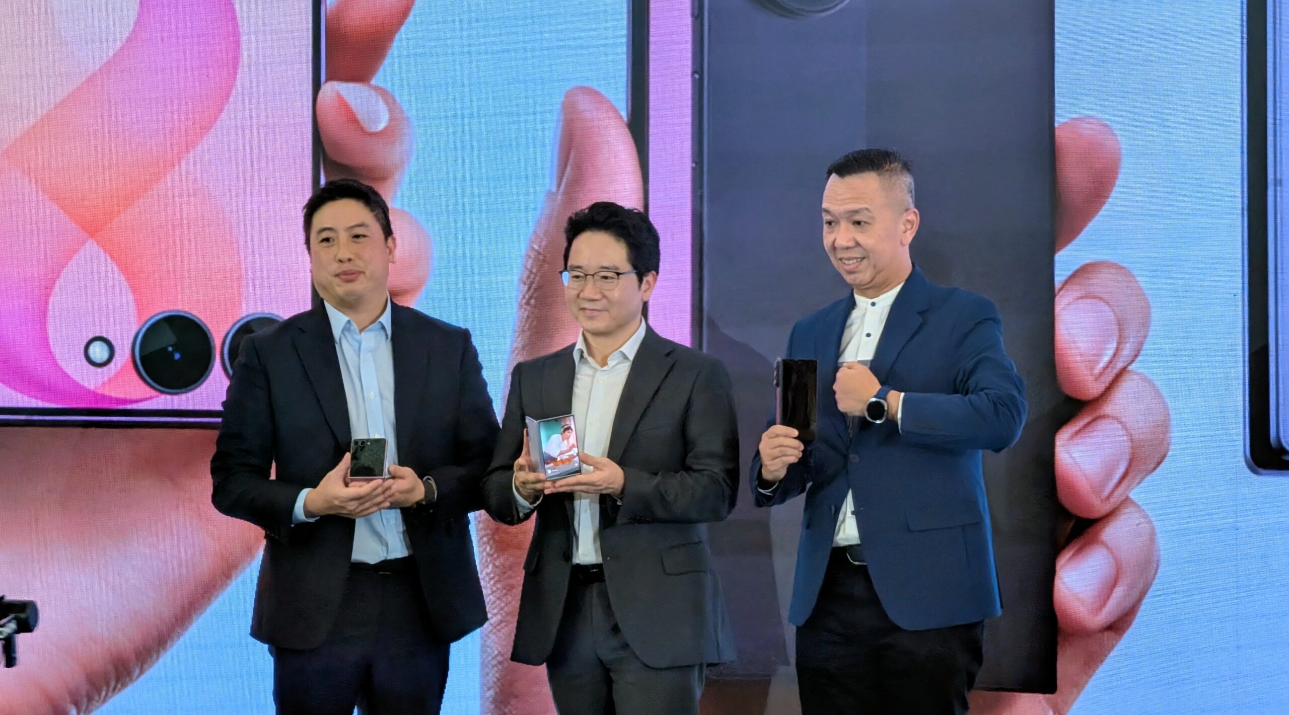 Samsung Galaxy Z Fold8 Ultra, Galaxy Z Fold8 dan Galaxy Z Flip8 kini rasmi di Malaysia 1 Samsung Galaxy Z Fold8 Ultra, Galaxy Z Fold8 dan Galaxy Z Flip8 kini rasmi di Malaysia 1