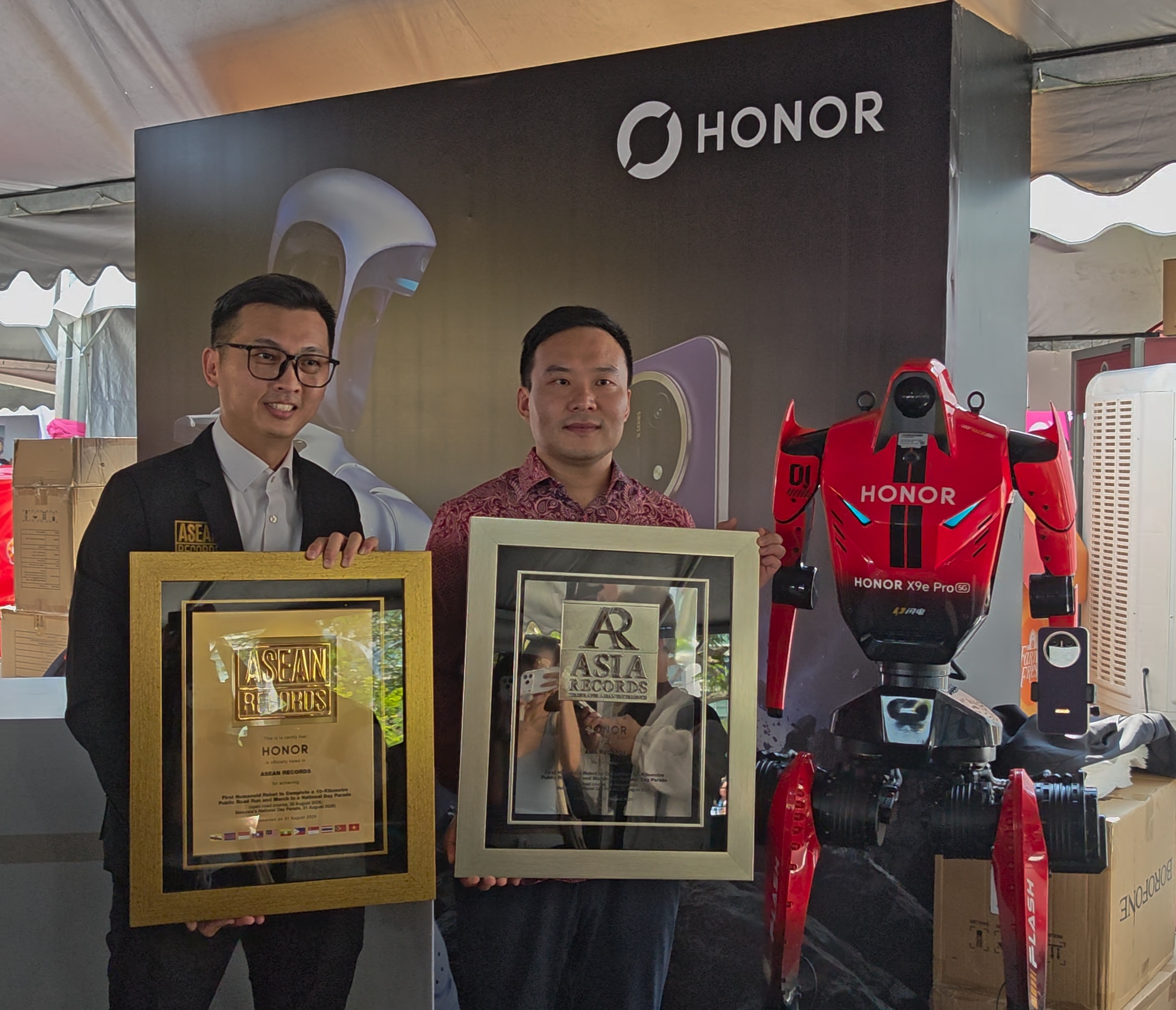 HONOR telah menyertai Perarakan Hari Kebangsaan, X9e Pro dan Robot HONOR juga turut serta 6 HONOR telah menyertai Perarakan Hari Kebangsaan, X9e Pro dan Robot HONOR juga turut serta 6